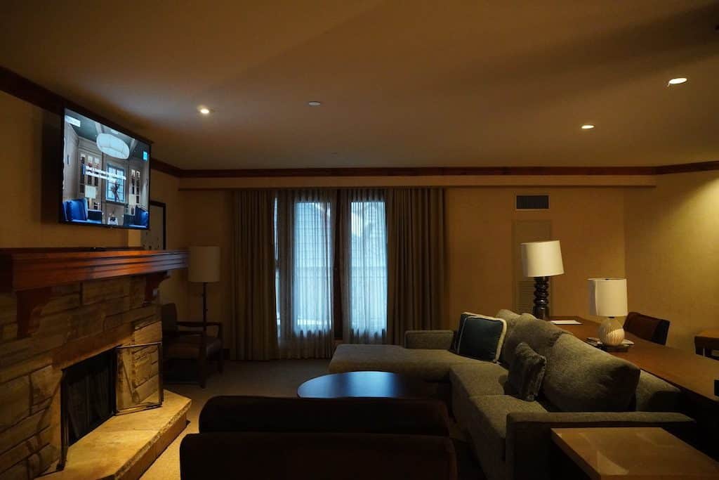Park Hyatt Beaver Creek - Junior Suite Room - Tomo Travel & Camping デスバレー国立公園キャンプ場にあるトイレ