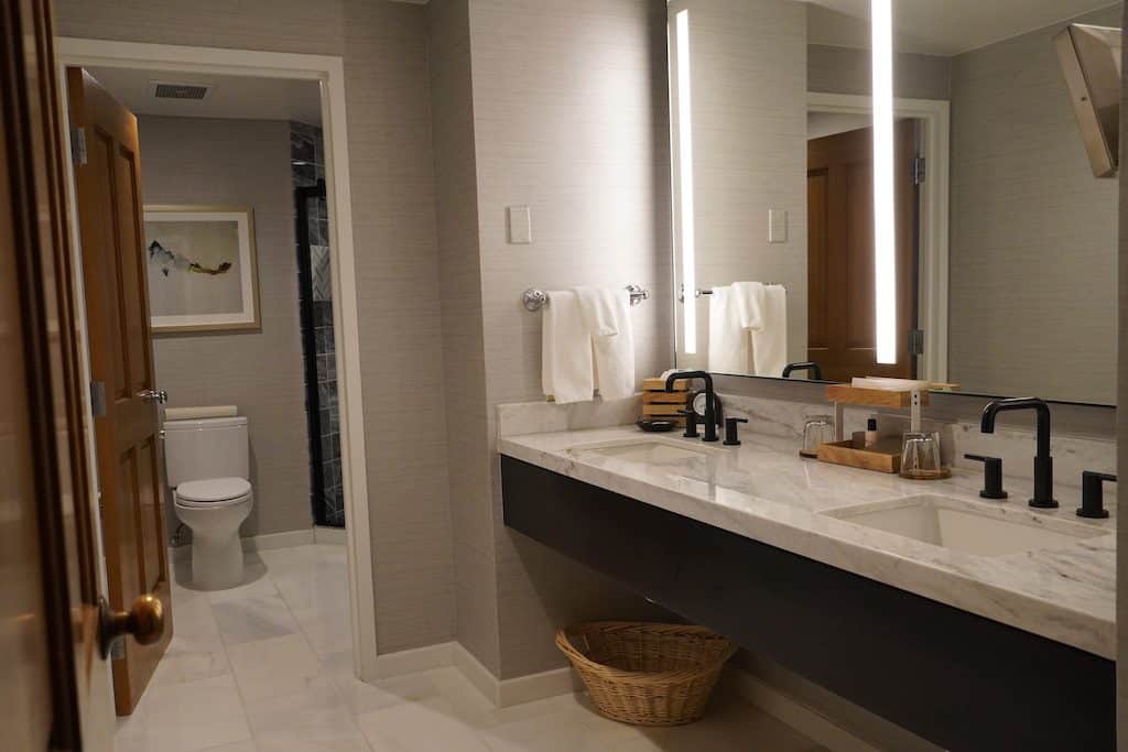 Park Hyatt Beaver Creek - Bathroom Sink - Tomo Travel & Camping デスバレー国立公園ファーニスクリークキャンプ場のシンク