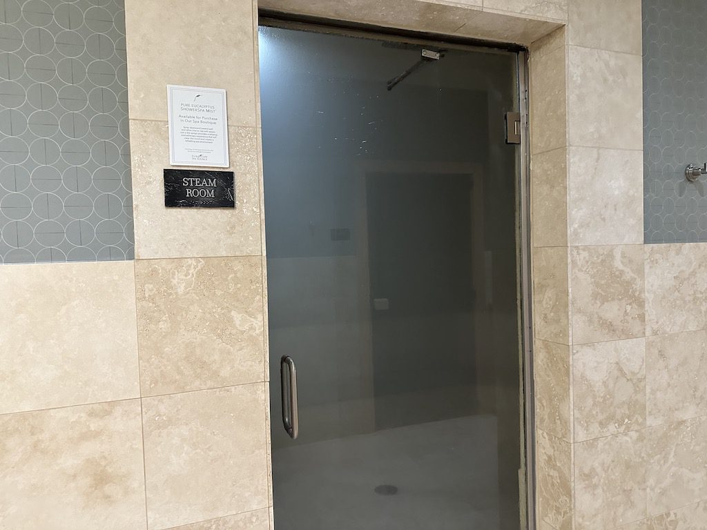 Park Hyatt Beaver Creek - Steam room - Tomo Travel & Camping ディズニークルーズ・マジック号で初日に全員参加しなければいけない避難訓練
