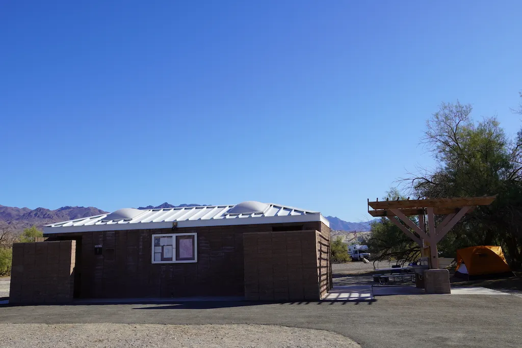 デスバレー国立公園キャンプ場にあるトイレ