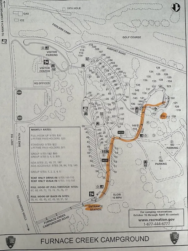パークハイアット・ビーバークリークホテル　2階から見えるゲレンデとホテルのバー