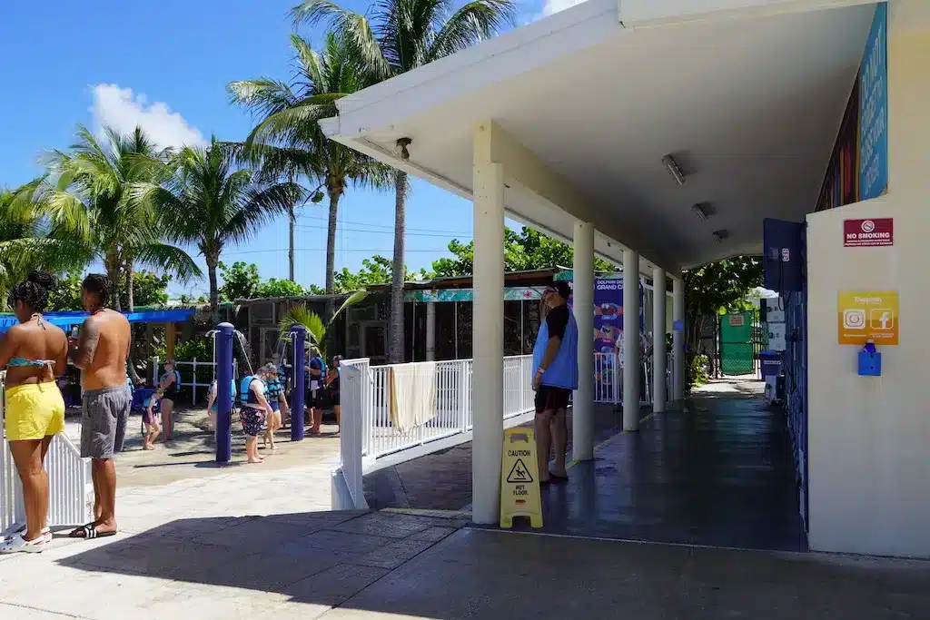 There are some lockers people can borrow for Dolphin swimming excursion .