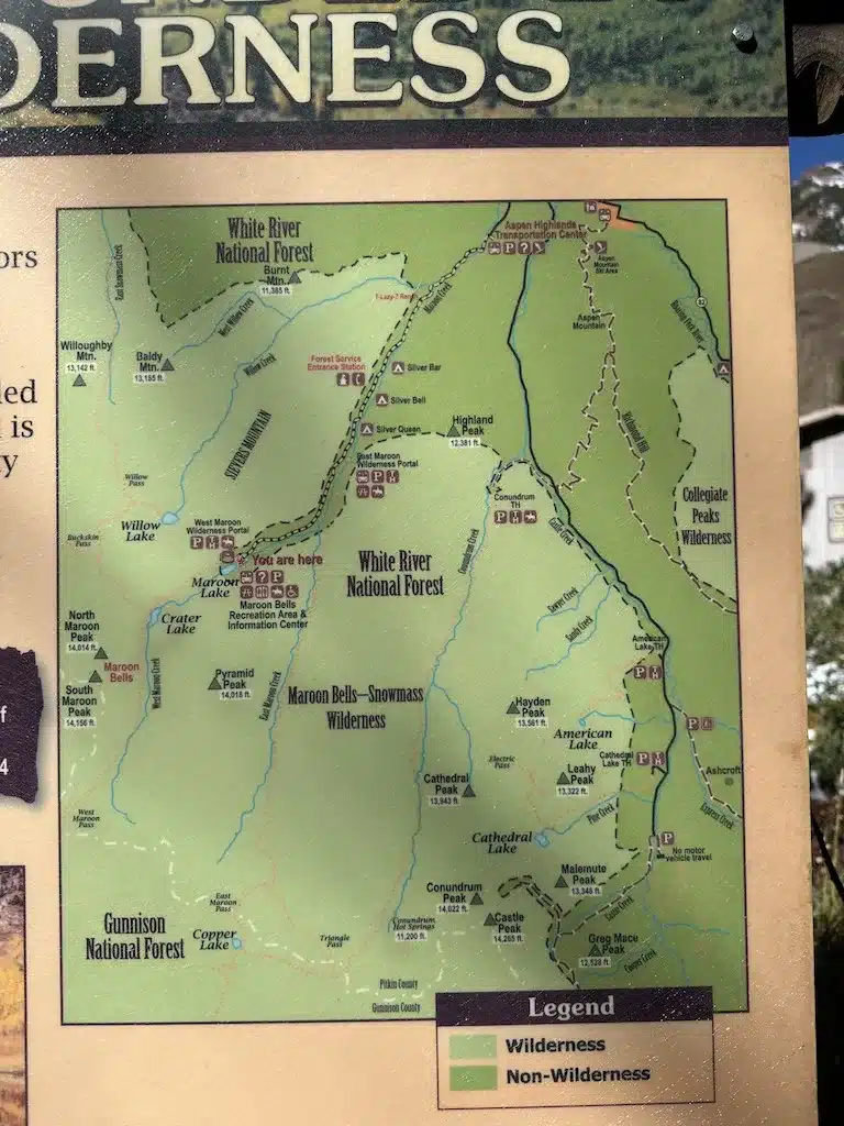 The trail map of Maroon Bells.