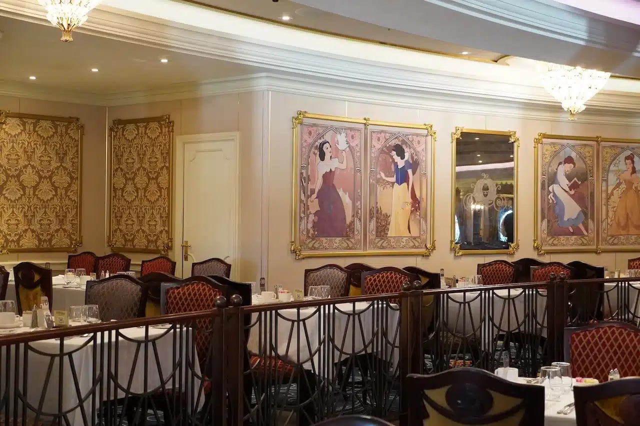 ディズニークルーズ　ドリーム号　ロイヤルパレスレストラン