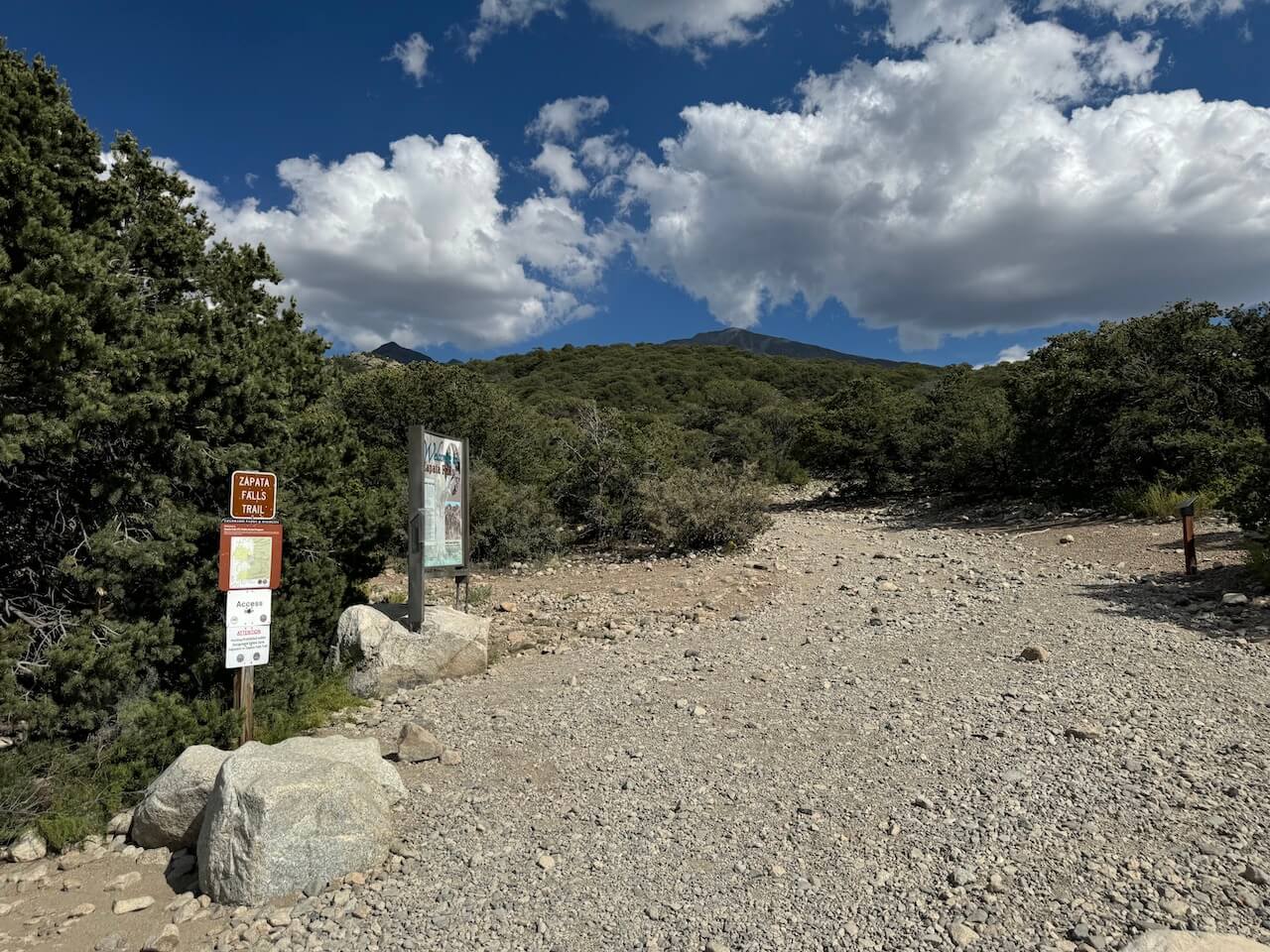 The Zapata Falls trail starts with a steep, gravel-covered incline.