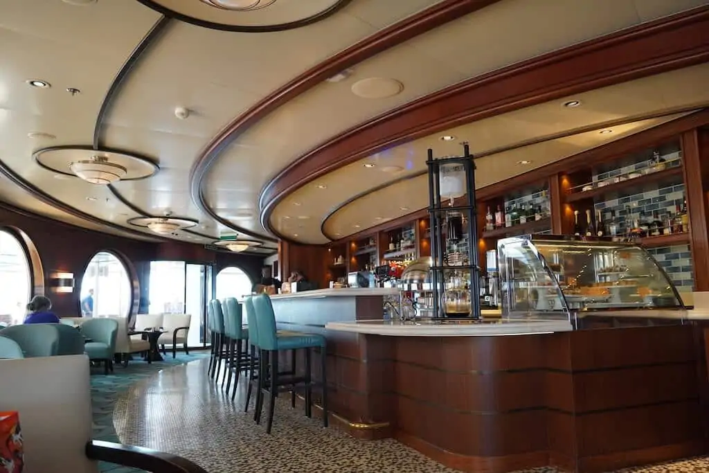 Cove Cafe on the Disney Dream has a calm and inviting atmosphere.