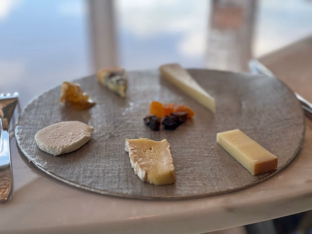 The cheese platter served at Enchanté on the Disney Wish.