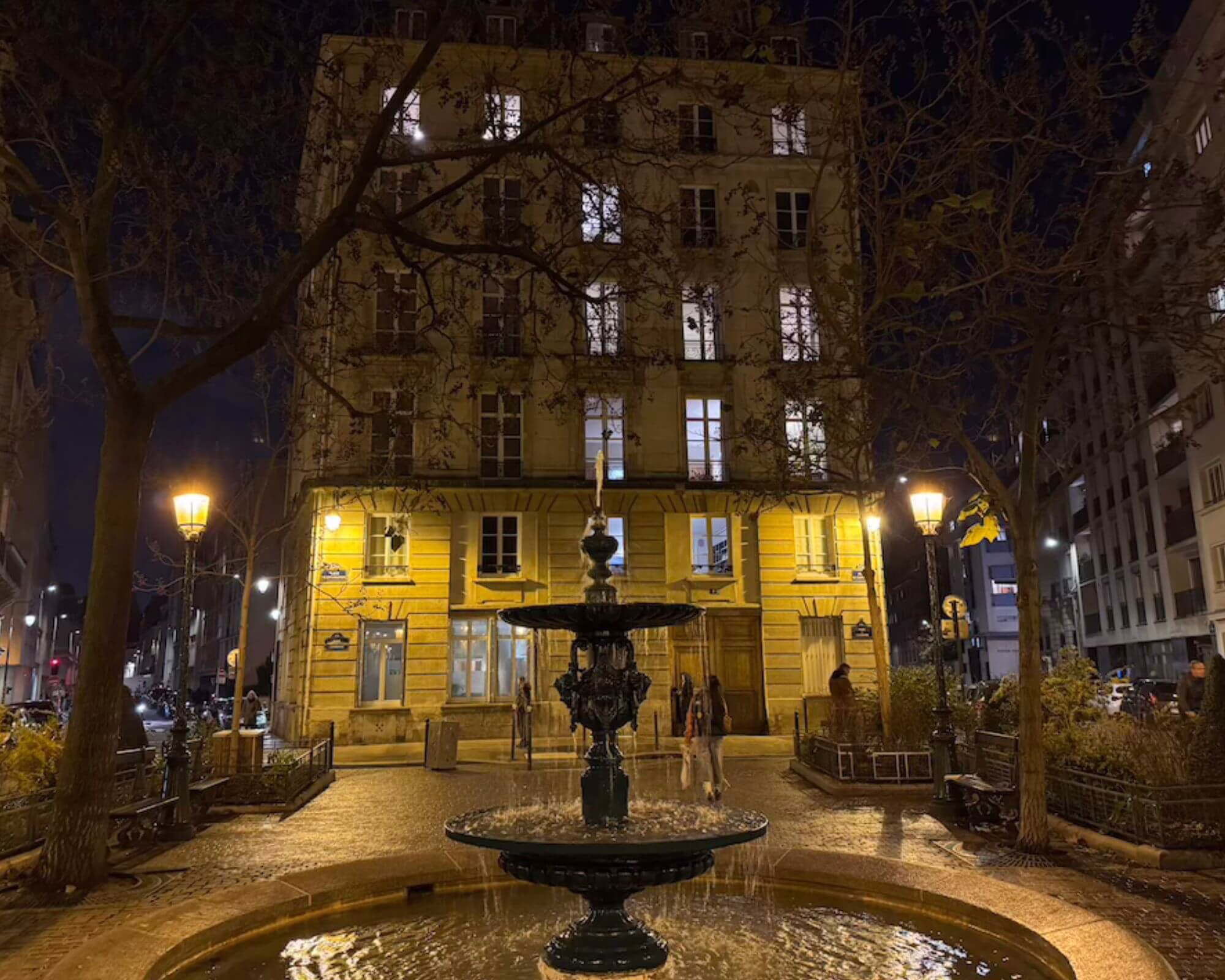 Netflixで人気な「エミリーパリへ行く」で出てくるエミリーのアパート