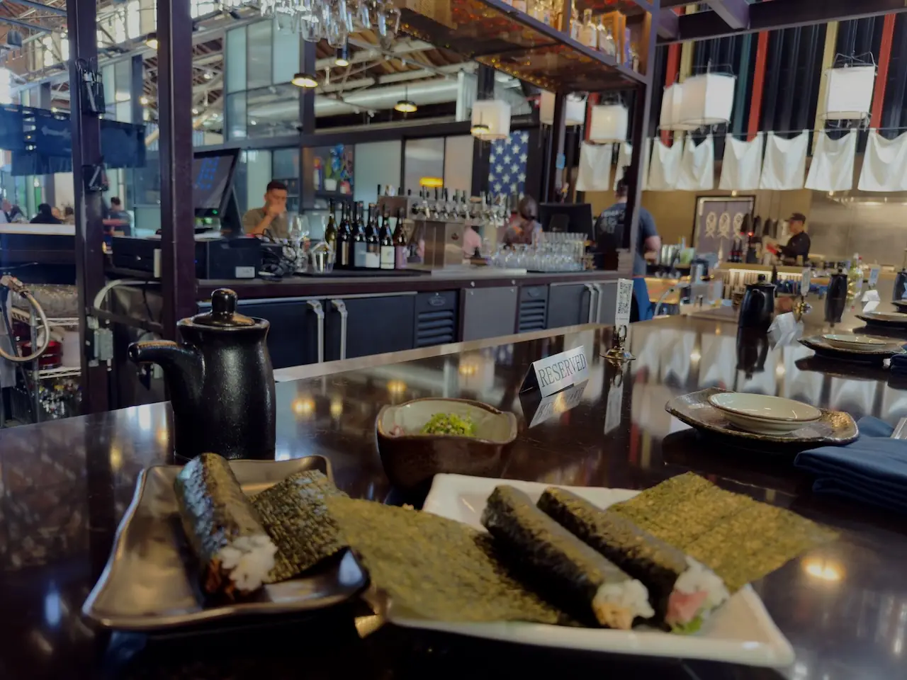 デンバーのダウンタウンにある日本食レストラン、Temaki Denの手巻き寿司